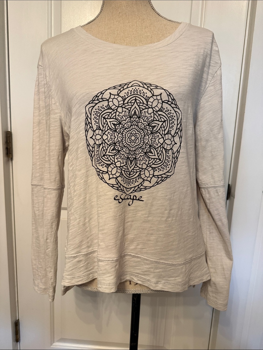 HABITAT ESCAPE TOP TEE SHIRT GRAY LONG SLEEVE BLACK DESIGN SIZE S